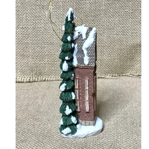 Vintage Cathedral Christmas Ornament Porcelain Holiday Festive Winter Dickensian - Picture 4 of 7